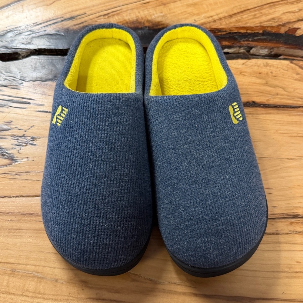 Rockdove Memory Foam Blue and Yellow Slippers
